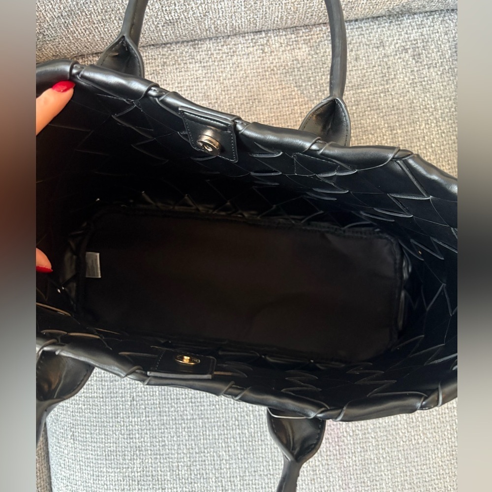 Brand New w/ Tag! Simons Braided Tote – Strong, Chic & Spacious! 🖤 - Picture 4 of 11